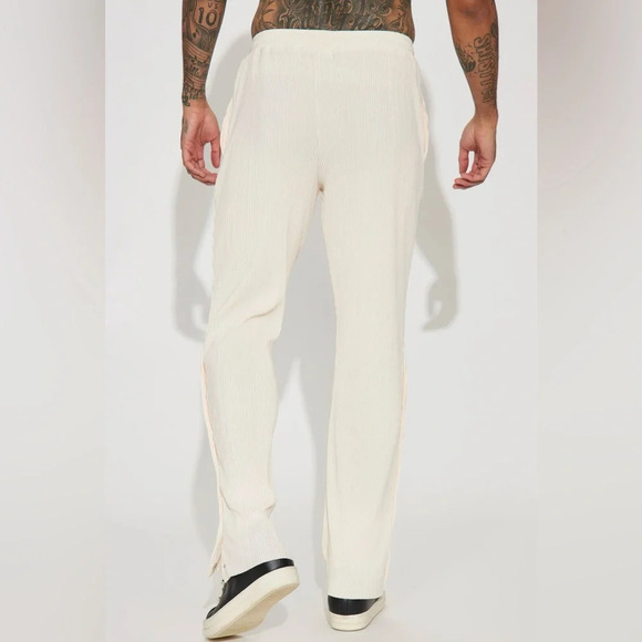 Fashion Nova Turn Me Up Side Snap Plisse Pants - Cream NWT XXXL - Picture 4 of 6